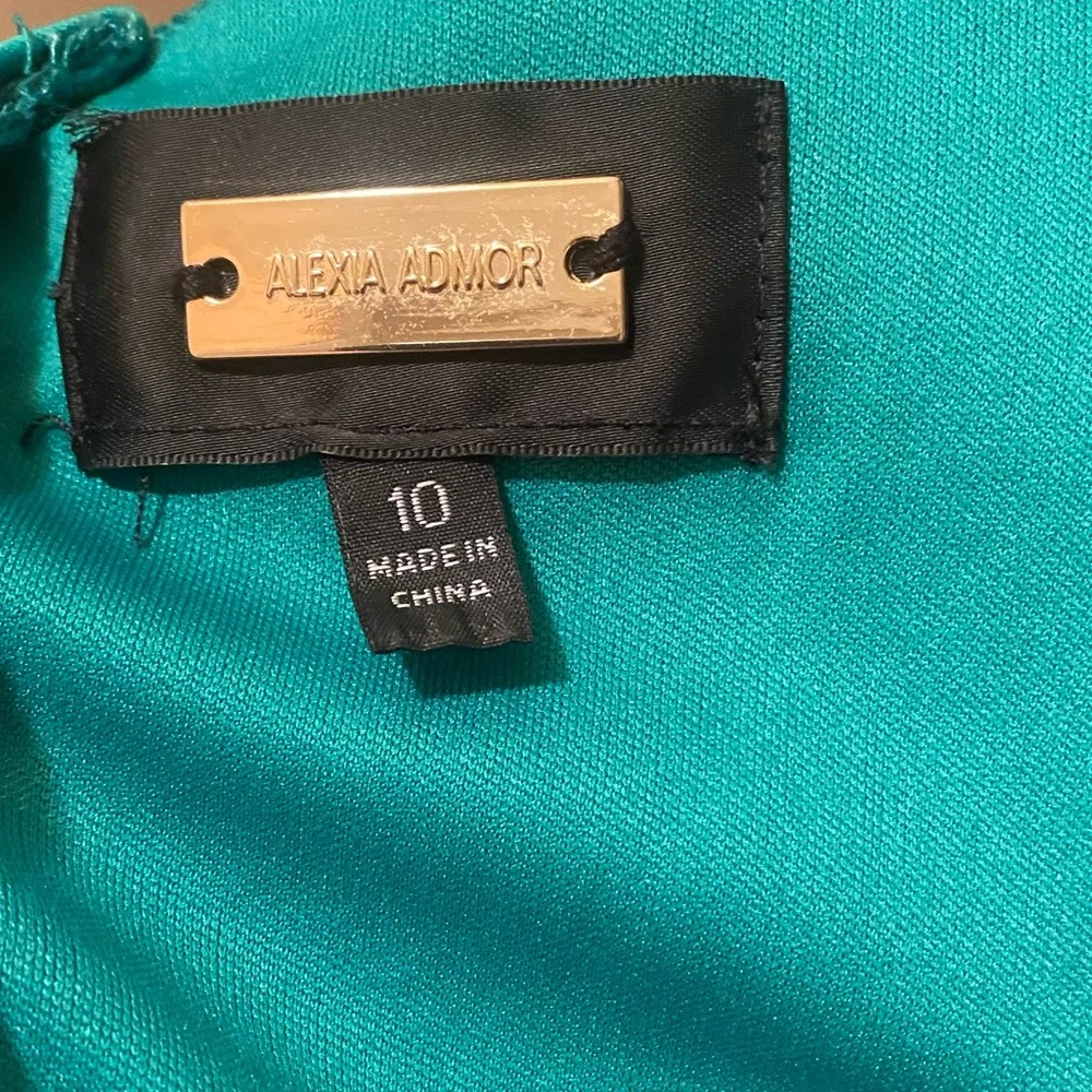 Alexia Admor Lace mini dress - Picture 6 of 8